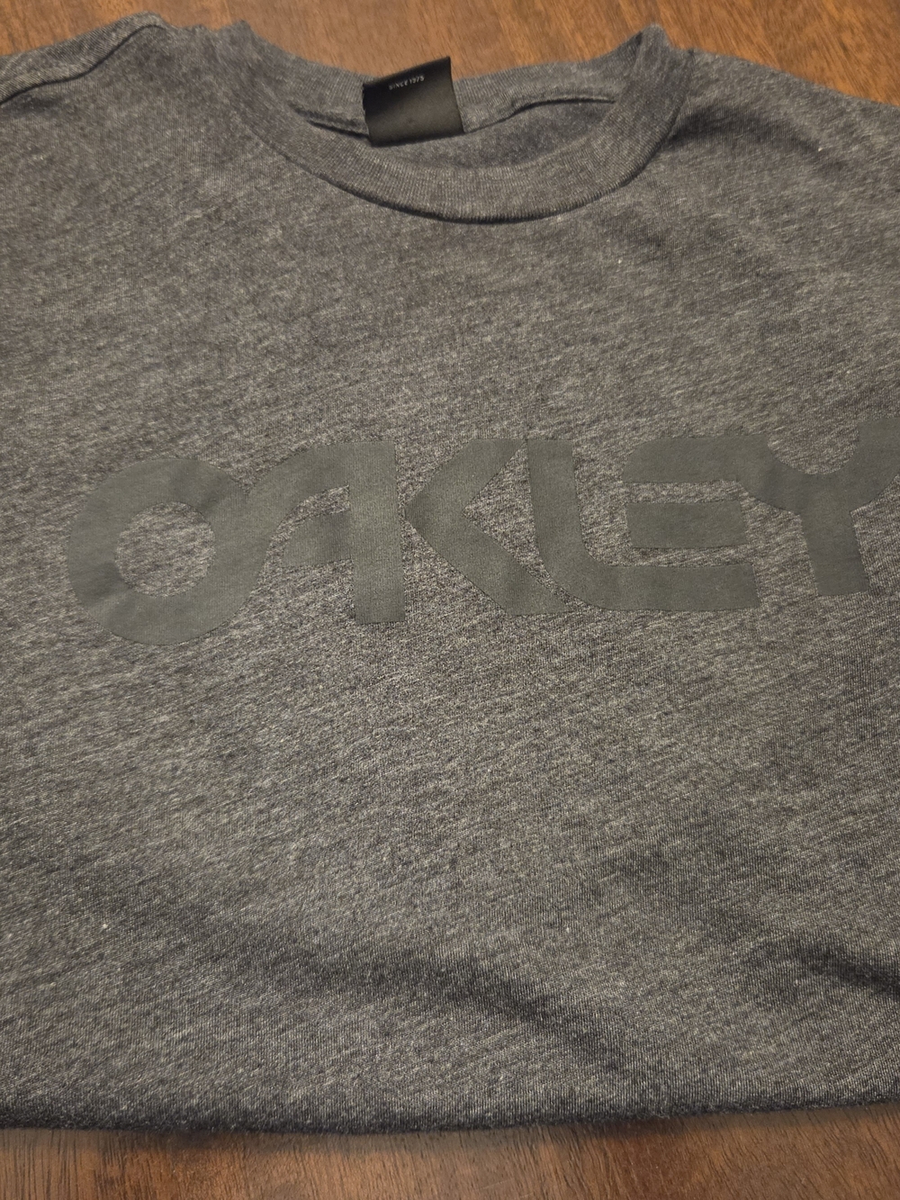 Oakley Woman Dark Gray Logo Short Sleeve Tee